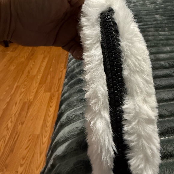 Apparis White Faux Fur Clutch - Picture 2 of 5